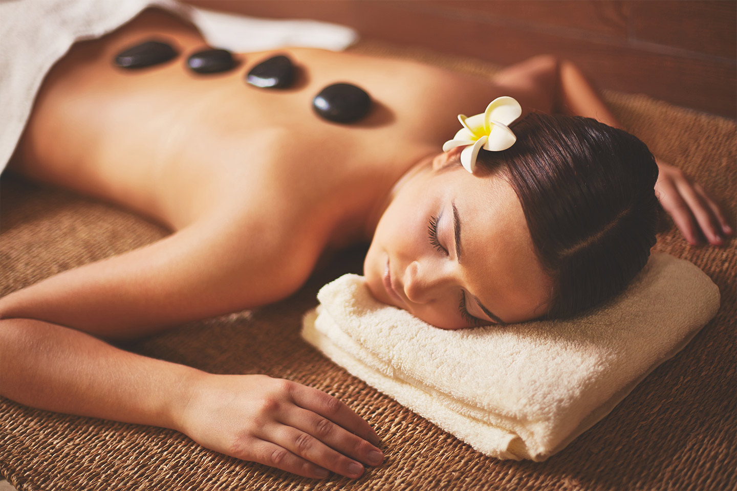 Massage Treatments, Swedish, Lomi Lomi, Sports Massage, on Maui, Lanai or in your hotel room.
